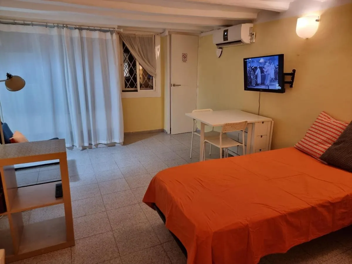 Apart 2 Beds 1 Sofabed Downtown 31 Nigths Min Barcelona Spain